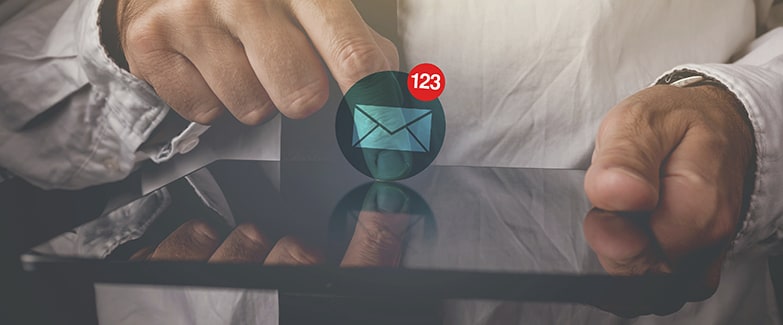 Imagen de acceso al correo seguro en una tableta