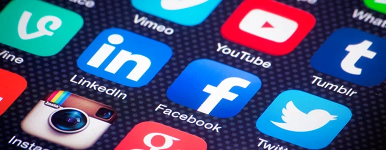 Smartphone screen with social media app icons